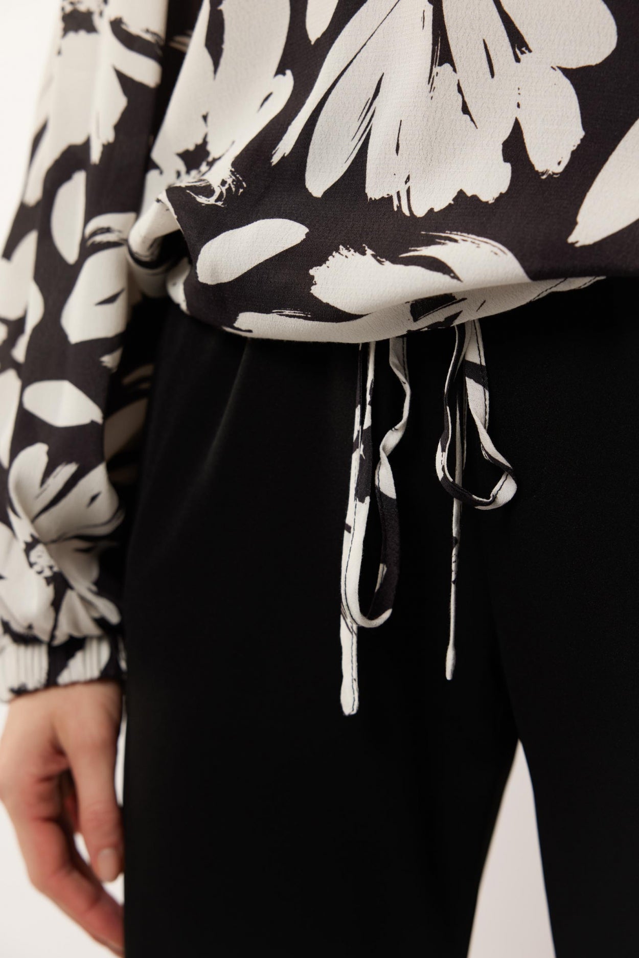 Melanie Oberteil | Offwhite/Schwarz