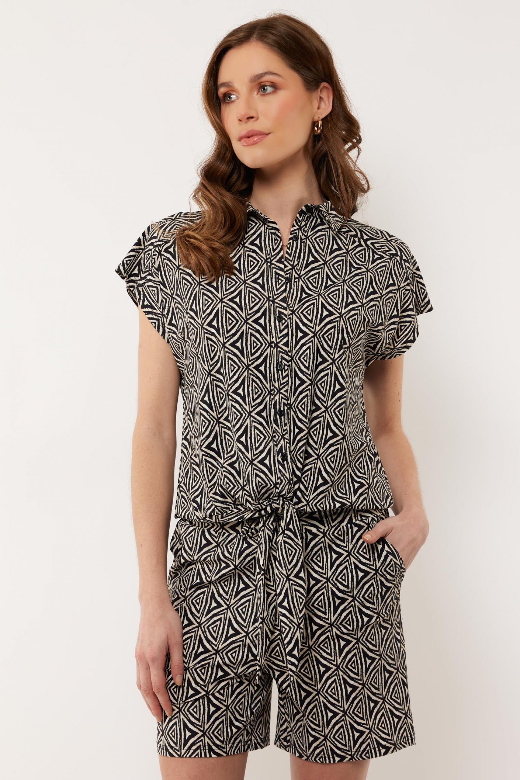 Nadine short | Offwhite/Black