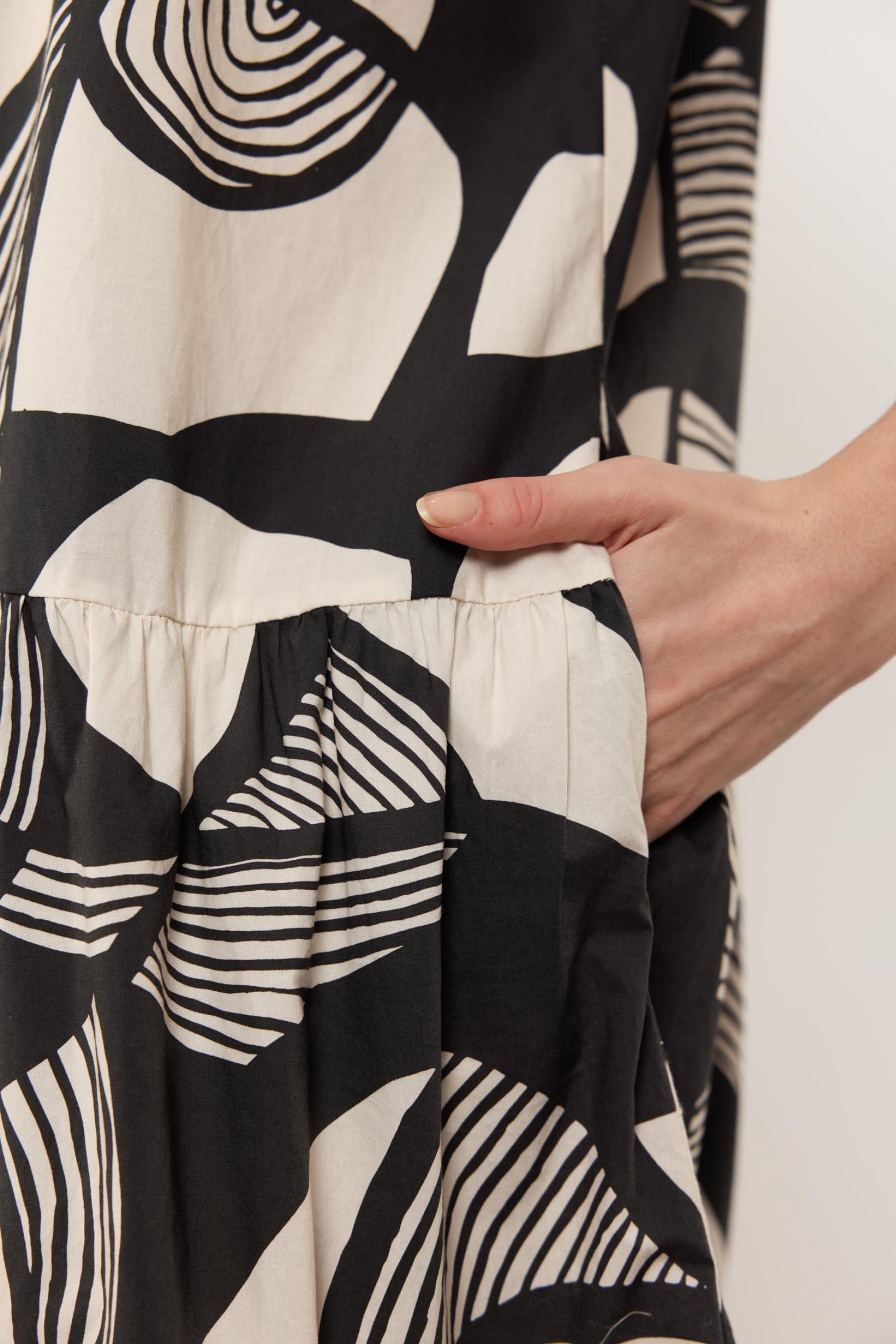 Cora jurk | Sand/Black