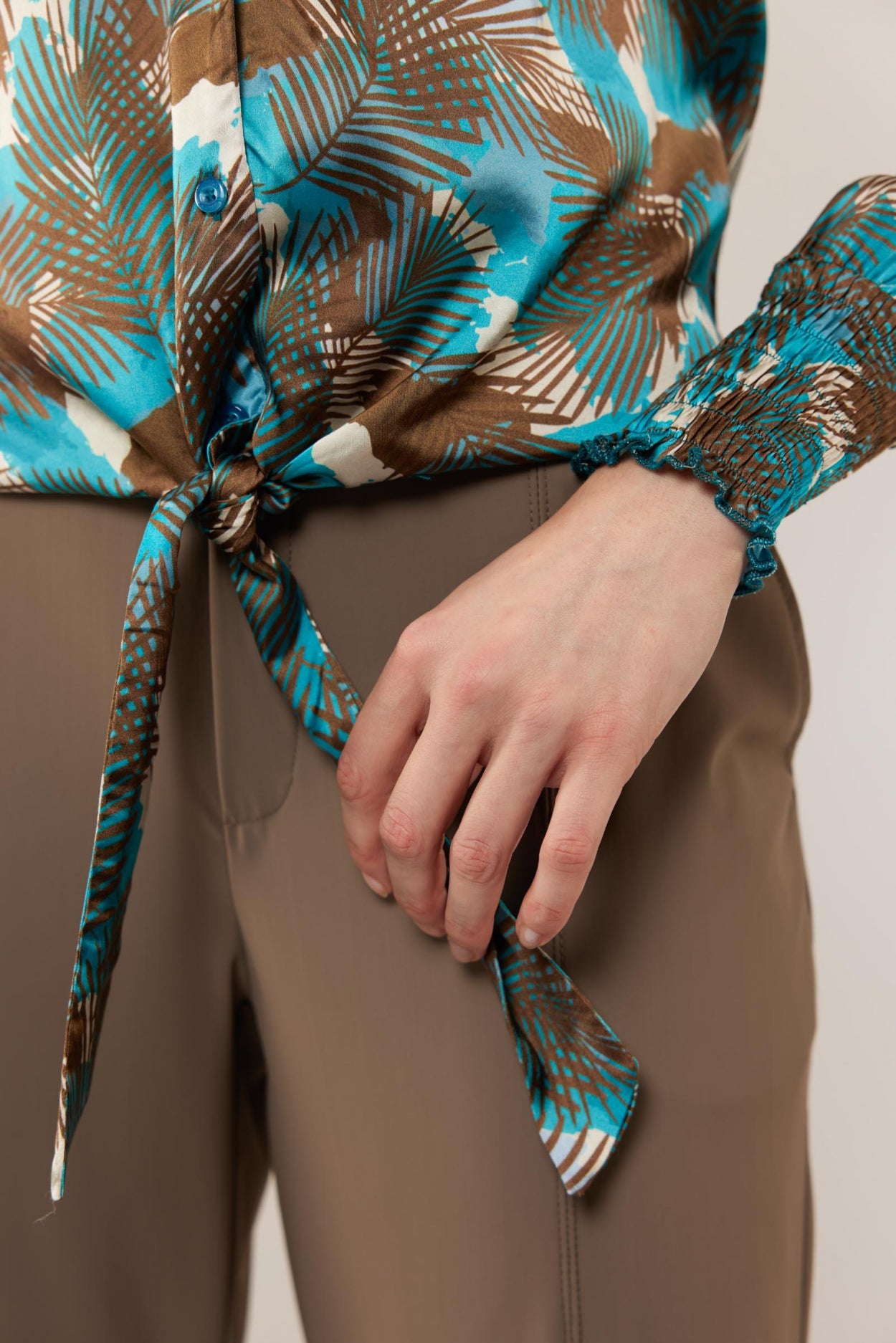 Monica blouse | Bermuda Blue/Moss Green