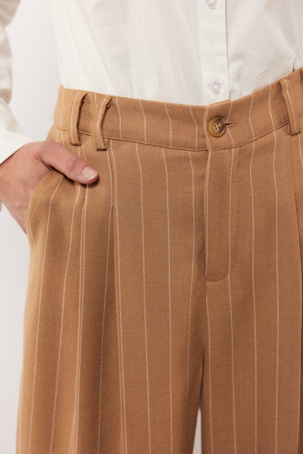 Malala Hose | Oak Buff