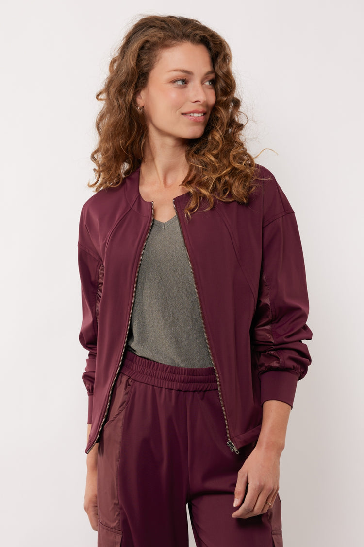 Meryl Jacke | Mauve Wine