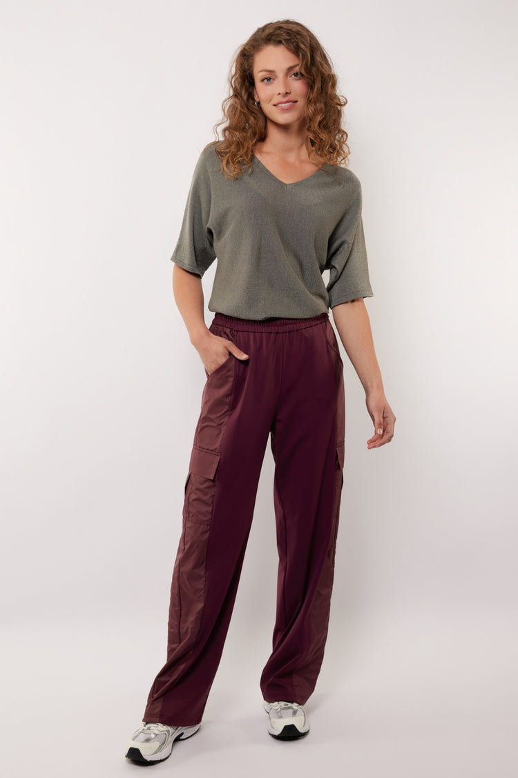 Angelina Hose | Mauve Wein