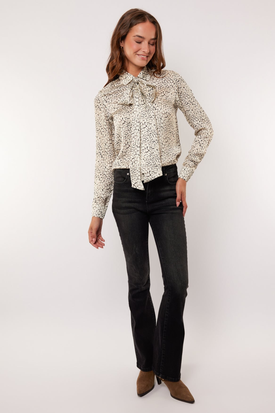 Anushka jeans | Denim Black