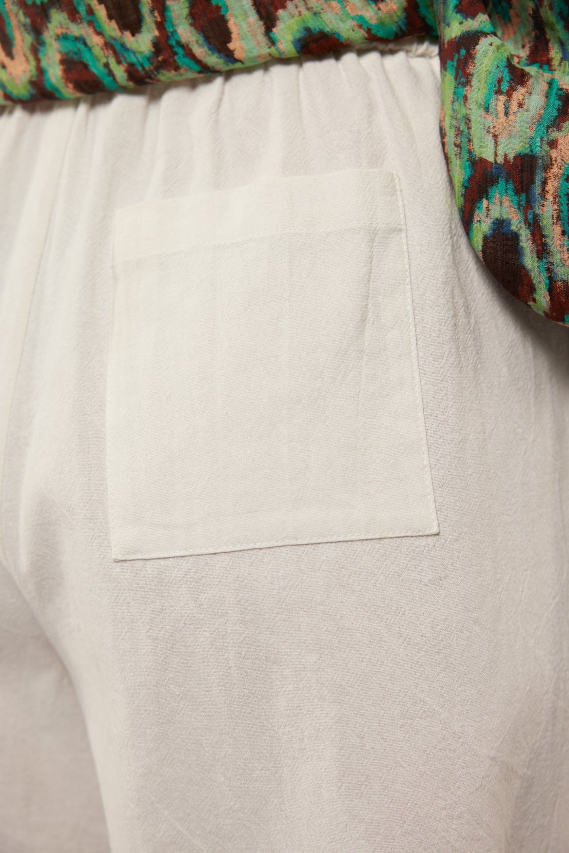 Yves shorts | Bright White