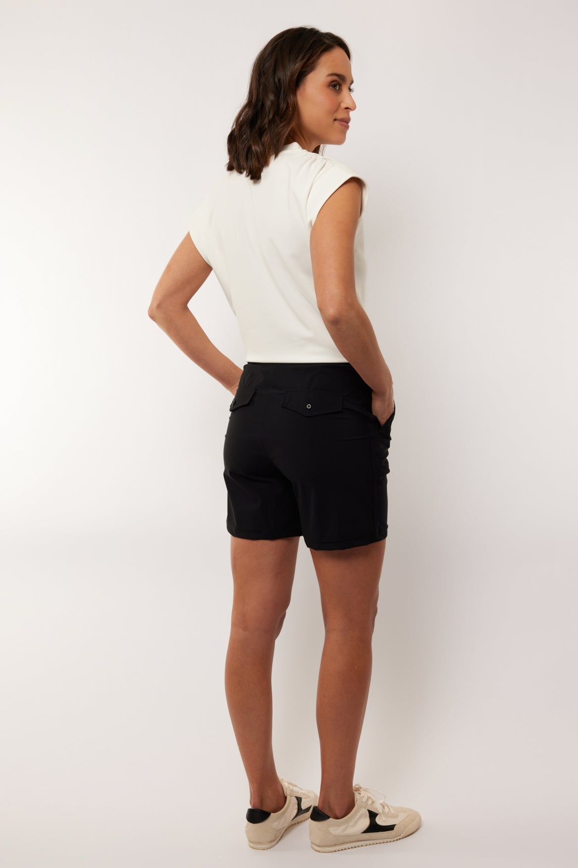 Nadine short | Black