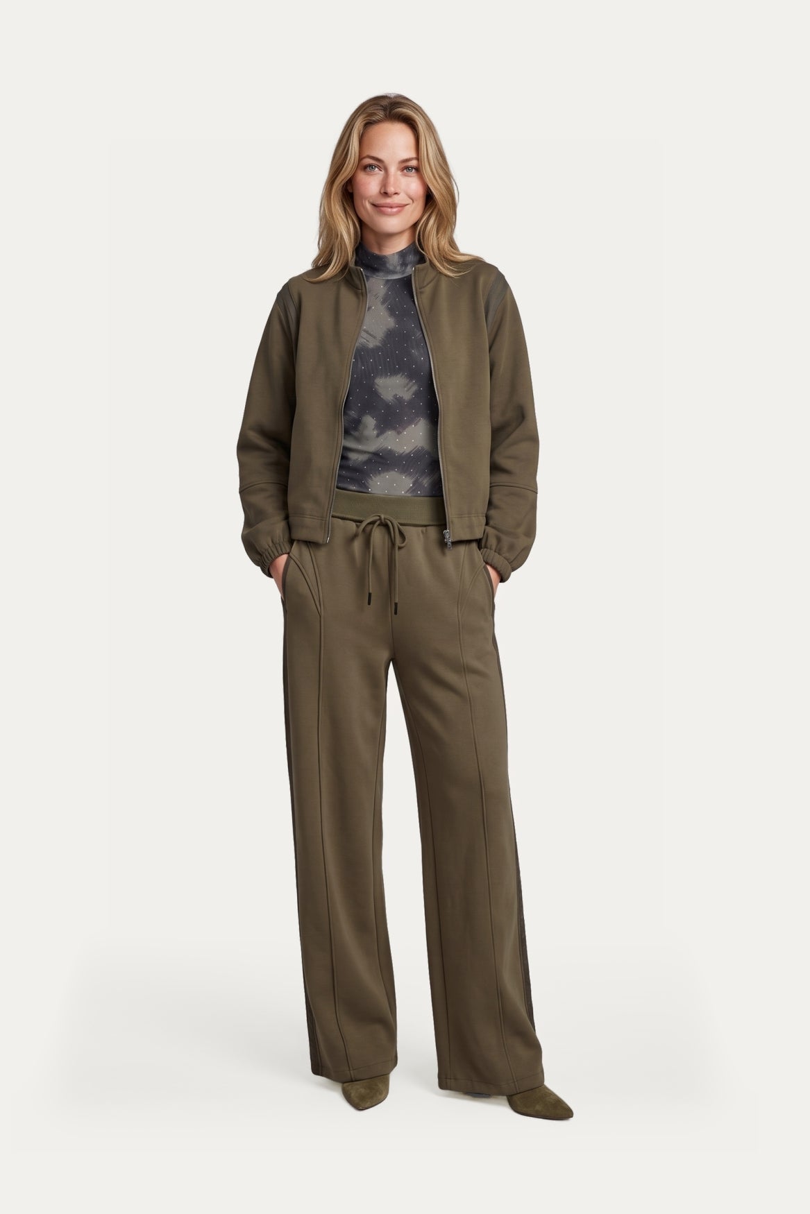 Coralie Hose | Cosy Green