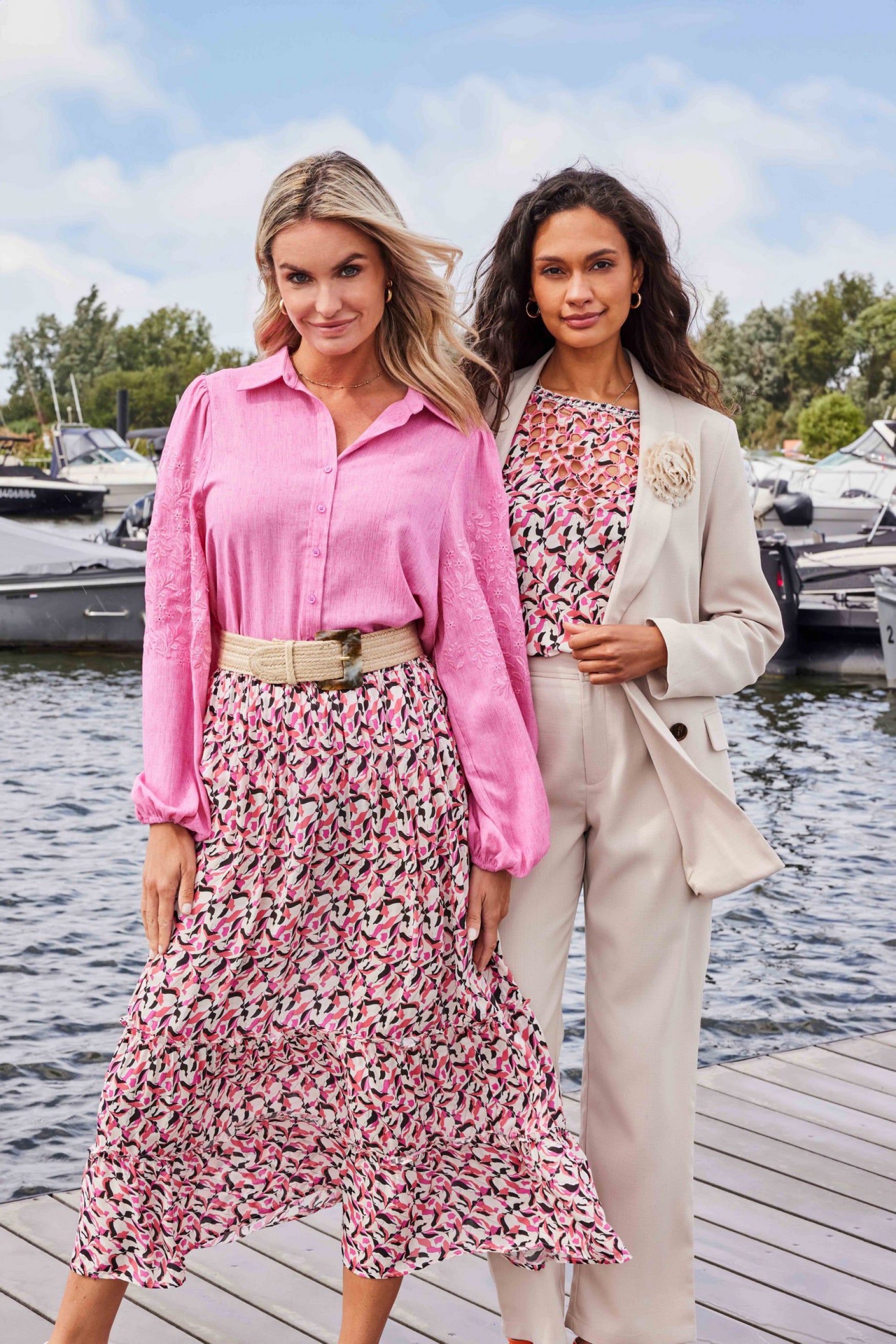 Carrie skirt | Black/Bright Coral