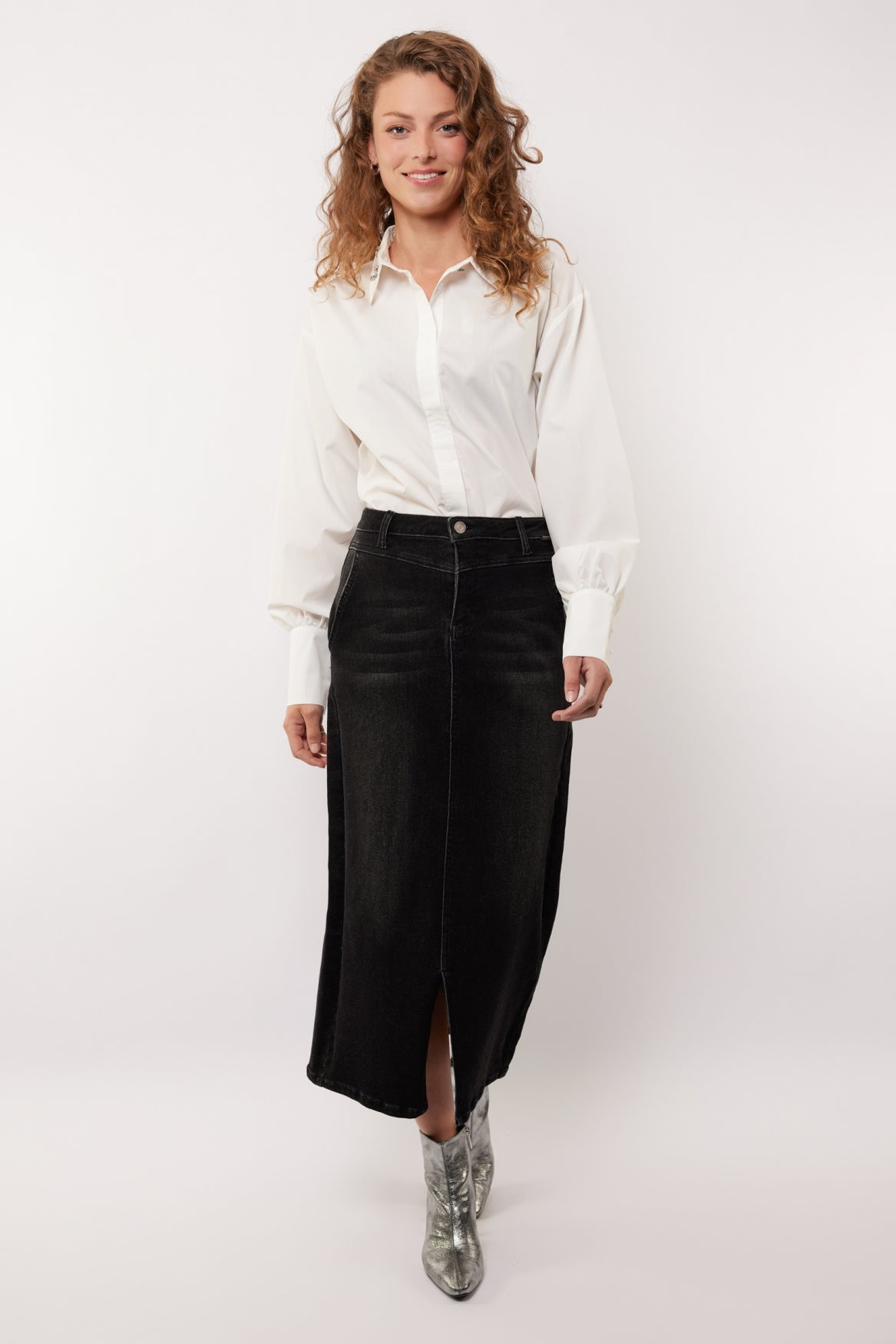 Priyanka skirt | Denim Black