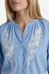 Bluse Edith | Eisblau/Offwhite