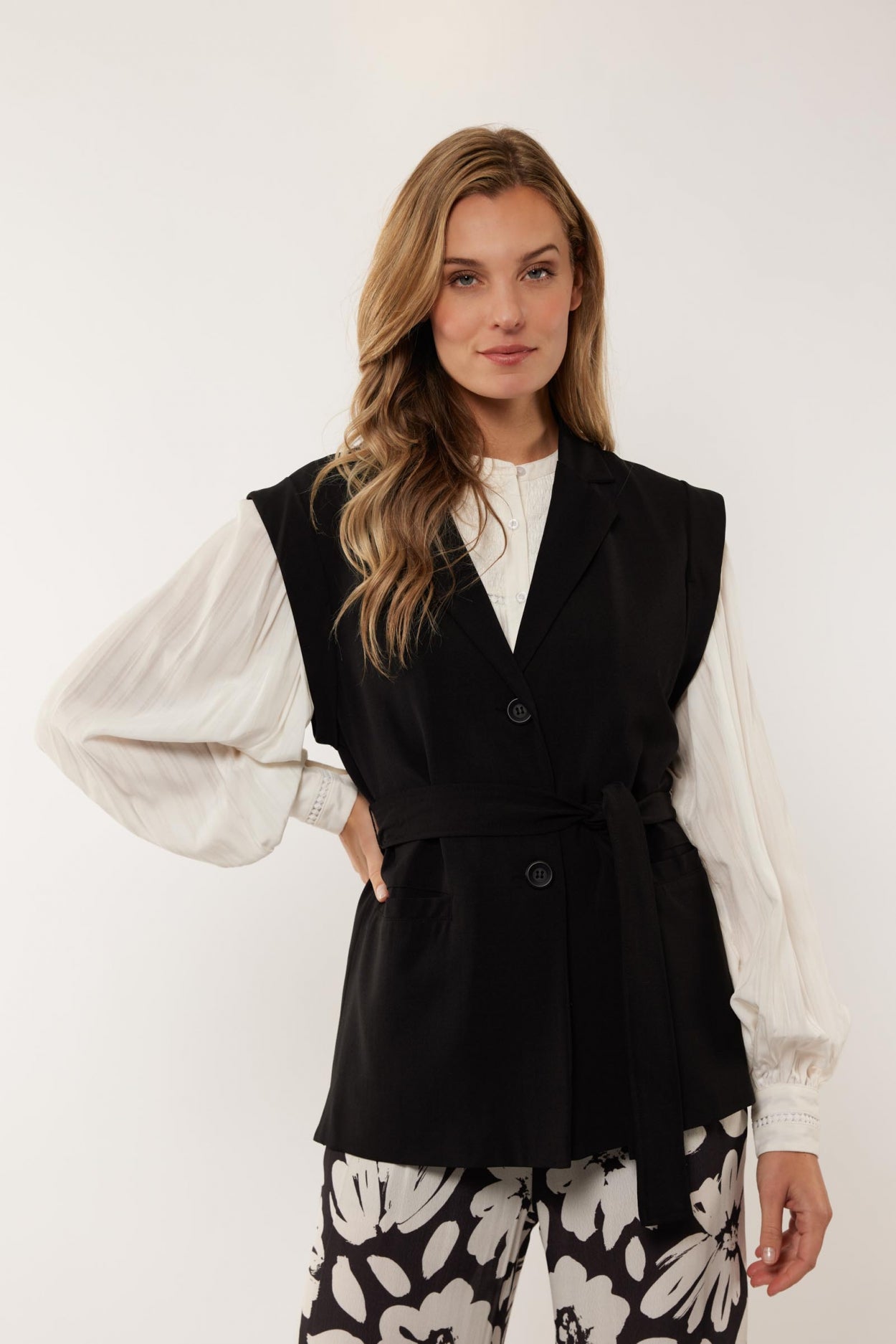 Boukje waistcoat | Black